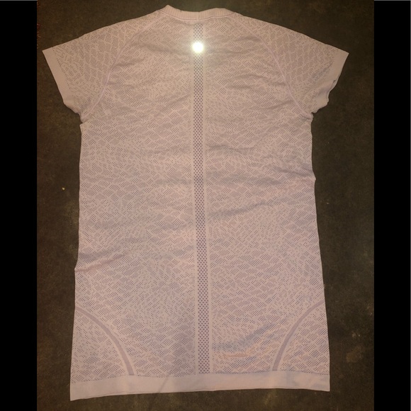 Lulu ‘Swiftly Tech SS Crew’ in Heathered Lilac - Picture 9 of 10